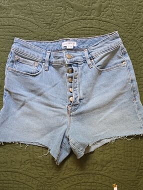 Good American Light Wash Button-Fly High-Rise Denim Shorts